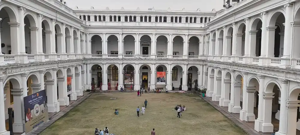 Courtyard of the Indian Museum with visitors walking around